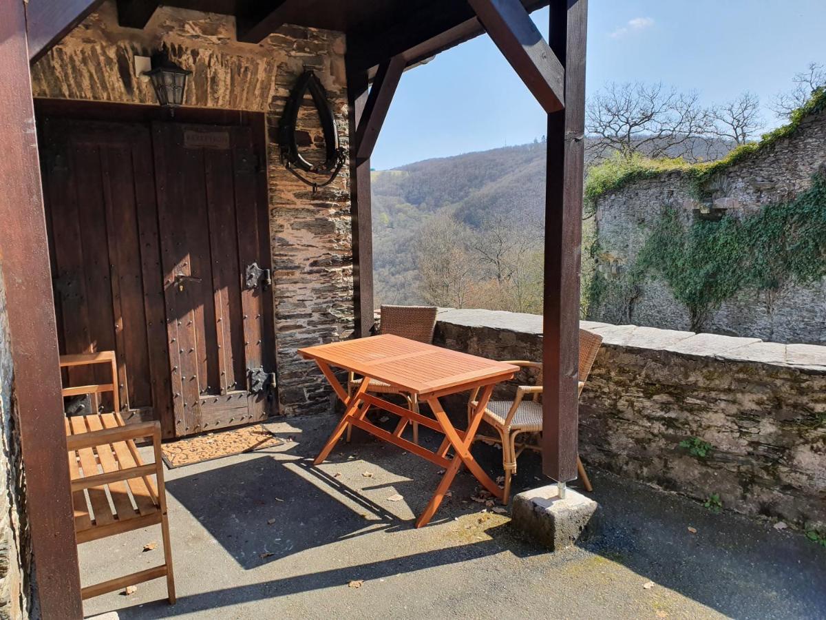 Appartement Am Burggraben Auf Der Sauerburg à Sauerthal Extérieur photo